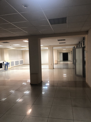 Снять  помещение свободного назначения