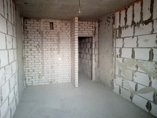 Купить --комнатную квартиру